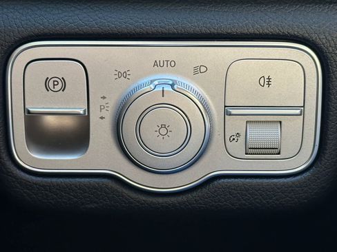 Used 2021 Mercedes-Benz GLE 350 4MATIC image 23