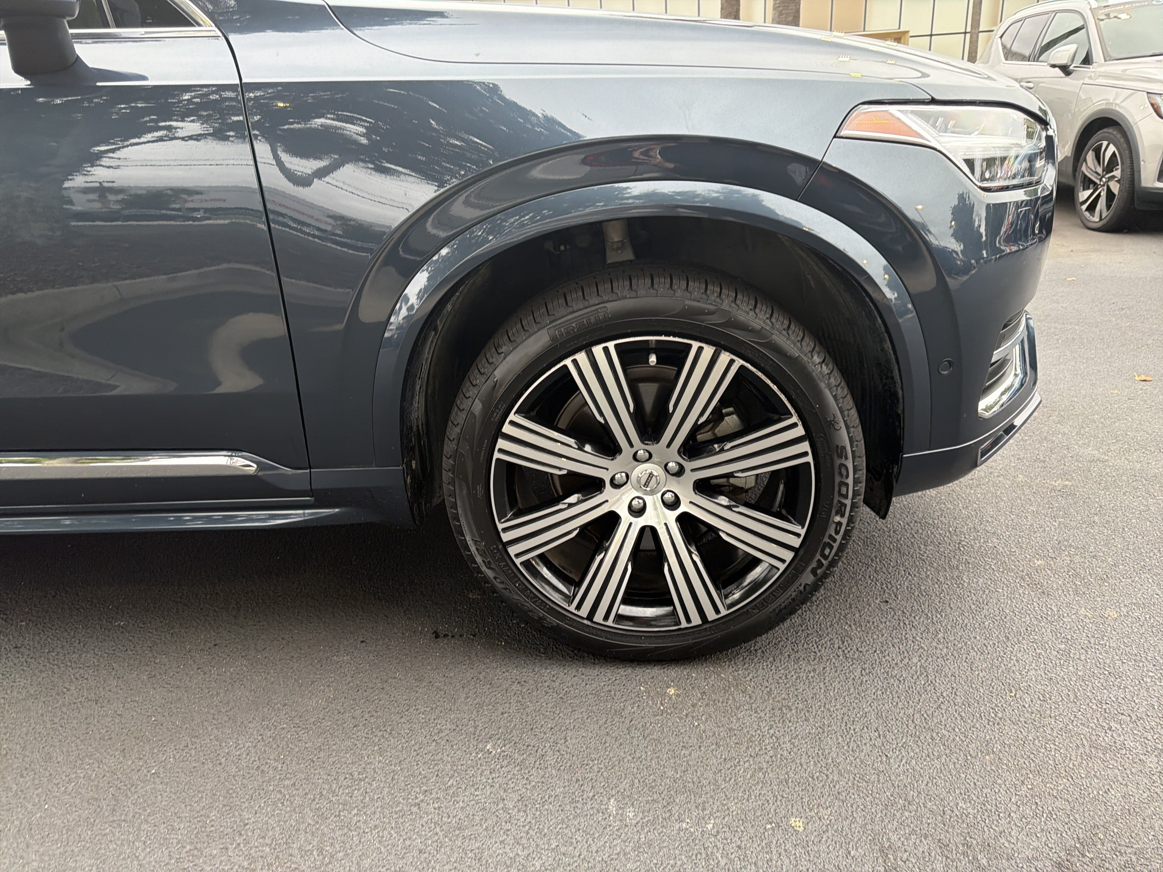 Certified 2024 Volvo XC90 B5 Plus w/ Protection Package Premier AWD/4WD image 13