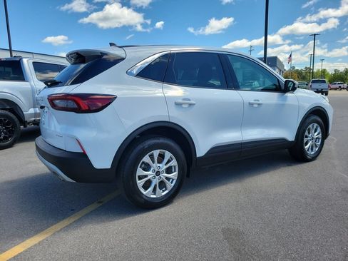 Used 2024 Ford Escape Active w/ Tech Pack #2 AWD/4WD image 4