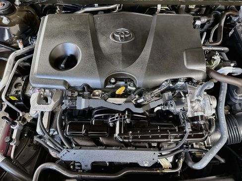 Used 2023 Toyota Camry XSE FWD image 39
