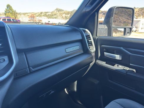 Used 2024 RAM 2500 Big Horn image 30