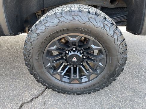 Used 2020 Chevrolet Silverado 2500 LTZ w/ LTZ Premium Package image 4