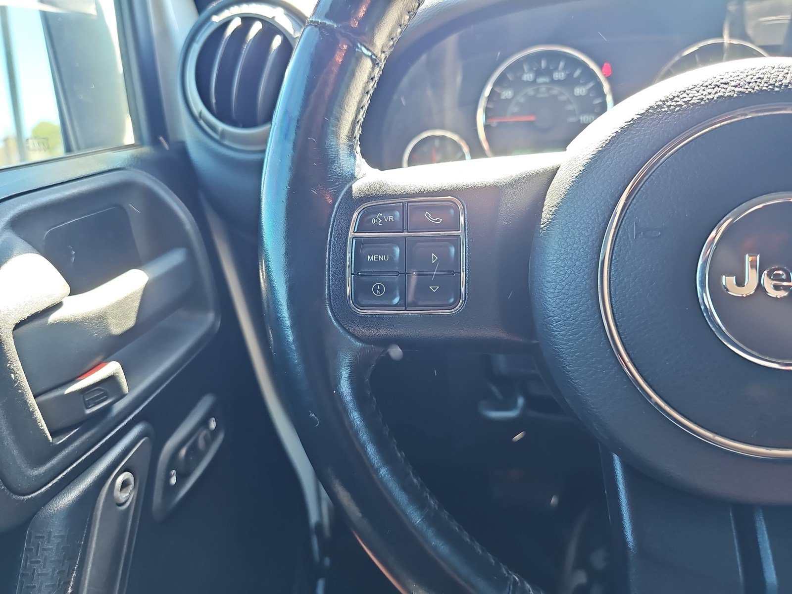 Used 2015 Jeep Wrangler Unlimited Sport AWD/4WD image 14