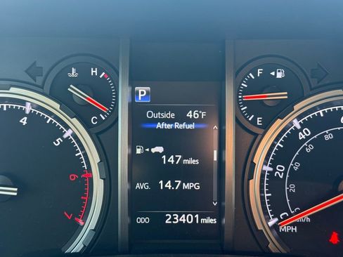 Used 2023 Toyota 4Runner Limited image 10