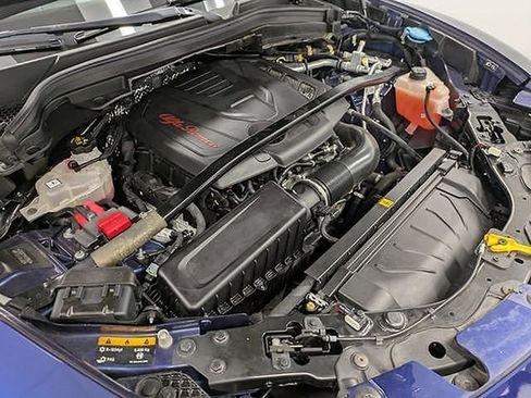 Used 2021 Alfa Romeo Stelvio Ti w/ Nero Edizione image 33