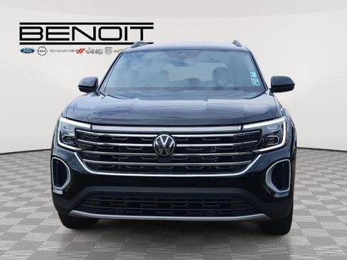 Used 2024 Volkswagen Atlas SE image 2