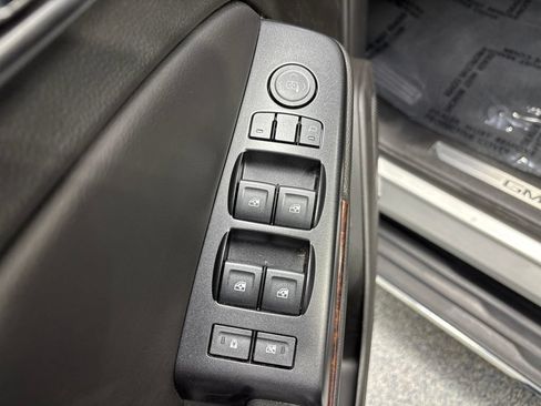 Used 2018 GMC Yukon XL SLT AWD/4WD image 37