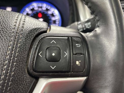 Used 2015 Toyota Highlander XLE AWD/4WD image 30