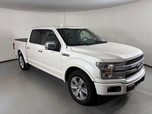 Used 2018 Ford F150 Platinum w/ Equipment Group 701A Luxury RWD image 2