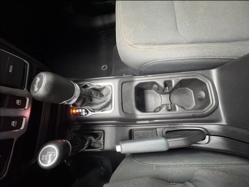 Used 2024 Jeep Wrangler Sport AWD/4WD image 27