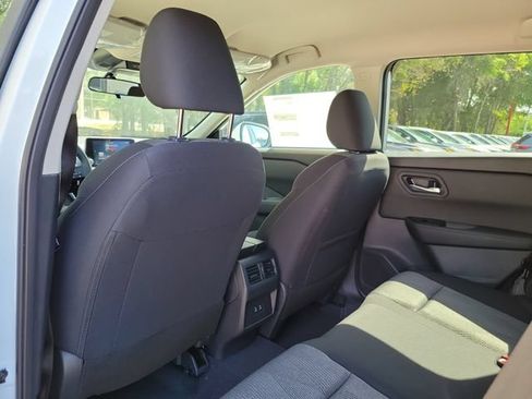New 2026 Nissan Rogue SV FWD image 12