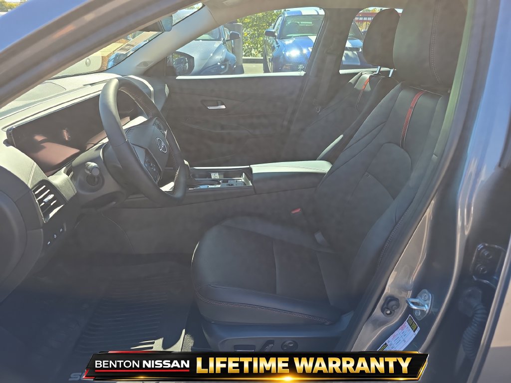 Used 2026 Nissan Sentra SR w/ SR Premium Package FWD image 17