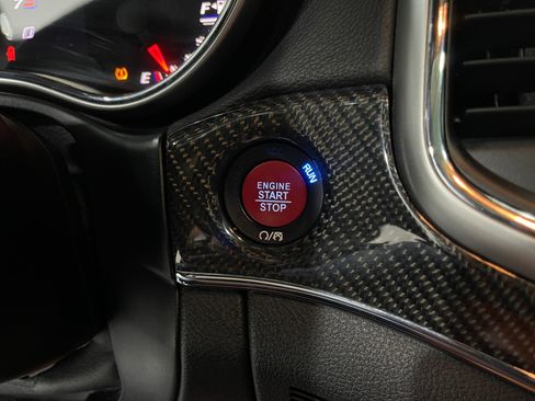 Used 2016 Jeep Grand Cherokee SRT image 21