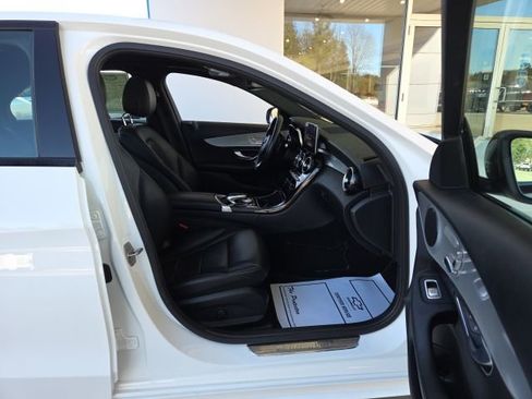 Used 2017 Mercedes-Benz C 300 4MATIC Sedan image 44