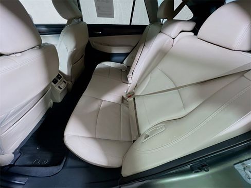 Used 2018 Subaru Outback 3.6R Limited image 22