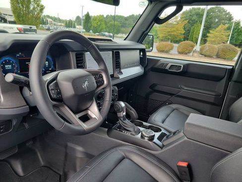 Used 2026 Ford Bronco Badlands AWD/4WD image 12