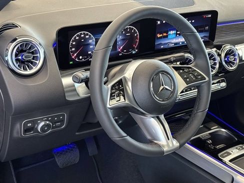New 2026 Mercedes-Benz GLB 250 image 15