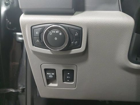 Used 2019 Ford F150 XLT w/ Equipment Group 302A Luxury AWD/4WD image 25