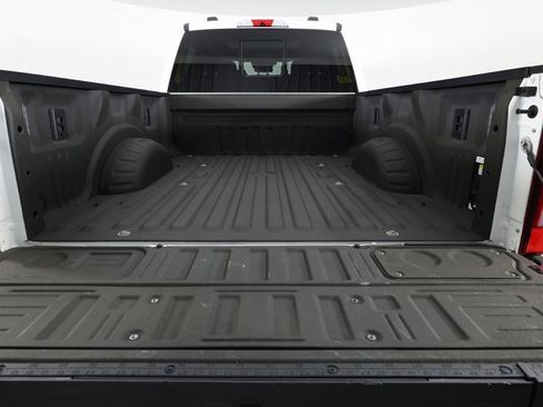 Used 2024 Ford F250 Platinum image 7