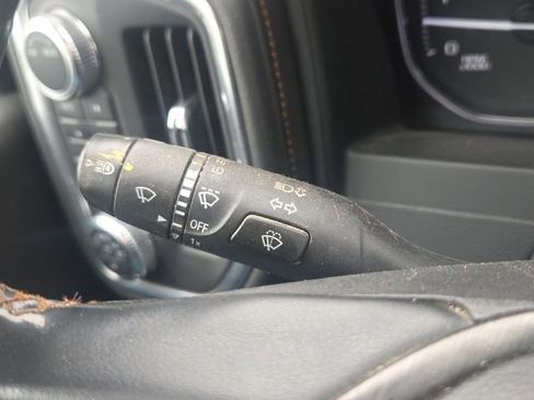 Used 2023 GMC Sierra 2500 AT4 w/ AT4 Preferred Package AWD/4WD image 39