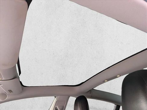 Used 2020 Tesla Model 3 Long Range image 16