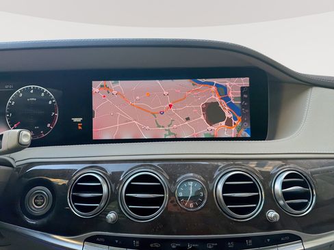 Used 2019 Mercedes-Benz S 560 Sedan w/ AMG Line Exterior image 20