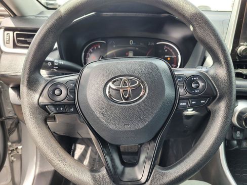 Used 2025 Toyota RAV4 XLE FWD image 34