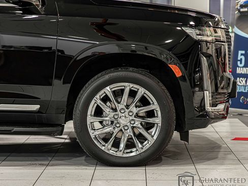 Used 2021 Cadillac Escalade ESV Premium Luxury w/ LPO, Floor Liner Package AWD/4WD image 10