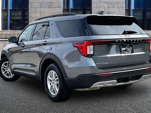 Used 2025 Ford Explorer Active w/ Active Comfort Package RWD image 10