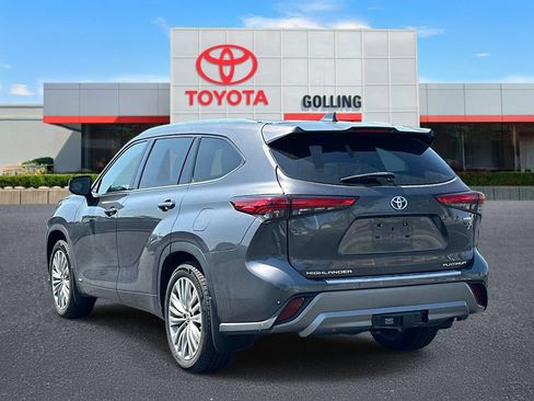 Used 2022 Toyota Highlander Platinum AWD/4WD image 4