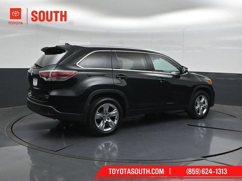 Used 2016 Toyota Highlander Limited AWD/4WD image 2
