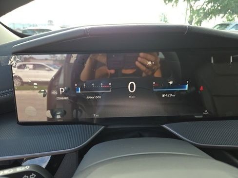 Certified 2025 Nissan Murano SV image 16