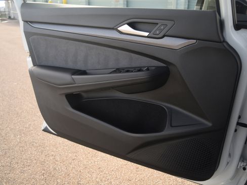 Used 2025 Volkswagen Golf w/ Euro Style Package image 19