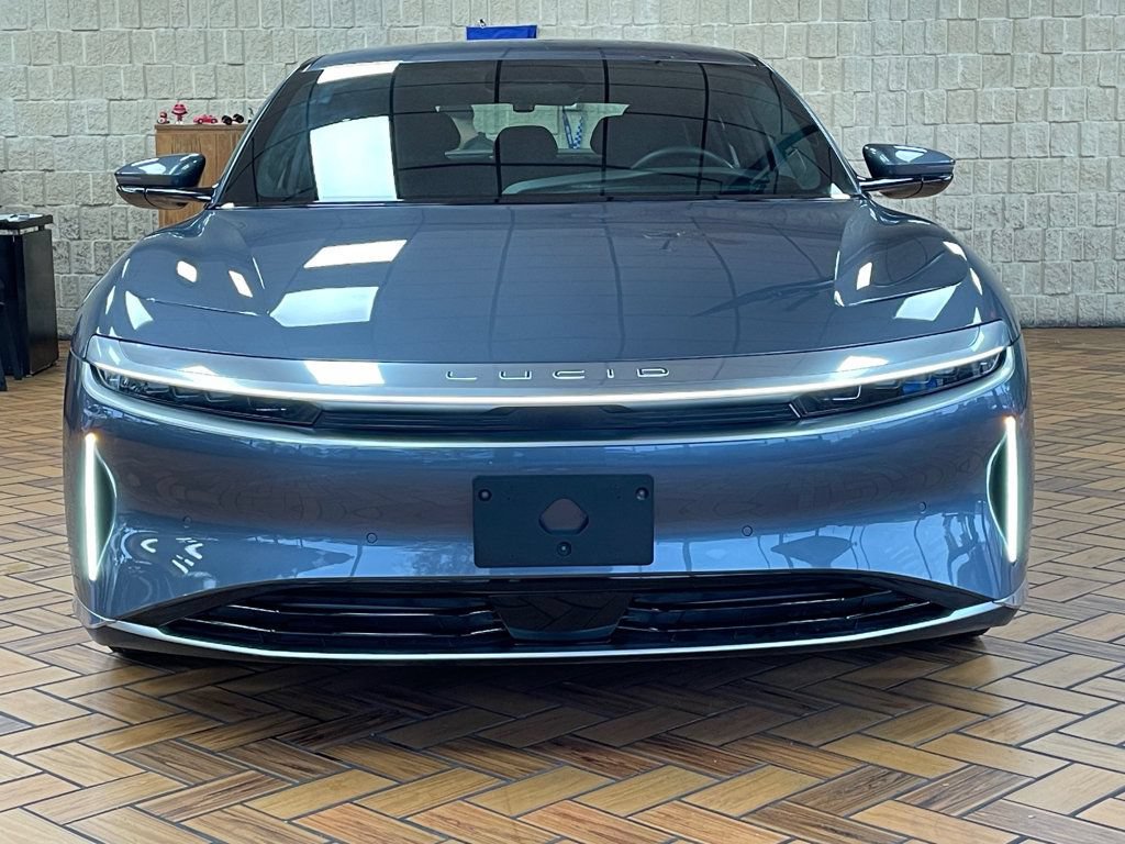 Used 2024 Lucid Air Pure RWD image 3