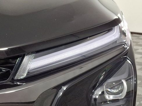 Used 2025 Chevrolet Trax RS image 12