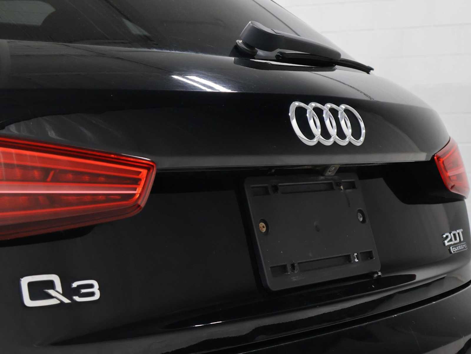 Used 2018 Audi Q3 2.0T Premium AWD/4WD image 8