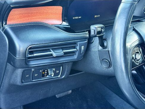 Used 2022 Lincoln Corsair Reserve w/ Equipment Group 201A image 11