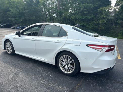 Used 2018 Toyota Camry XLE w/ Audio Package FWD image 5