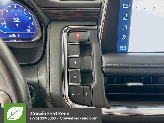 Used 2022 Chevrolet Tahoe Z71 w/ Z71 Off-Road Package AWD/4WD image 20