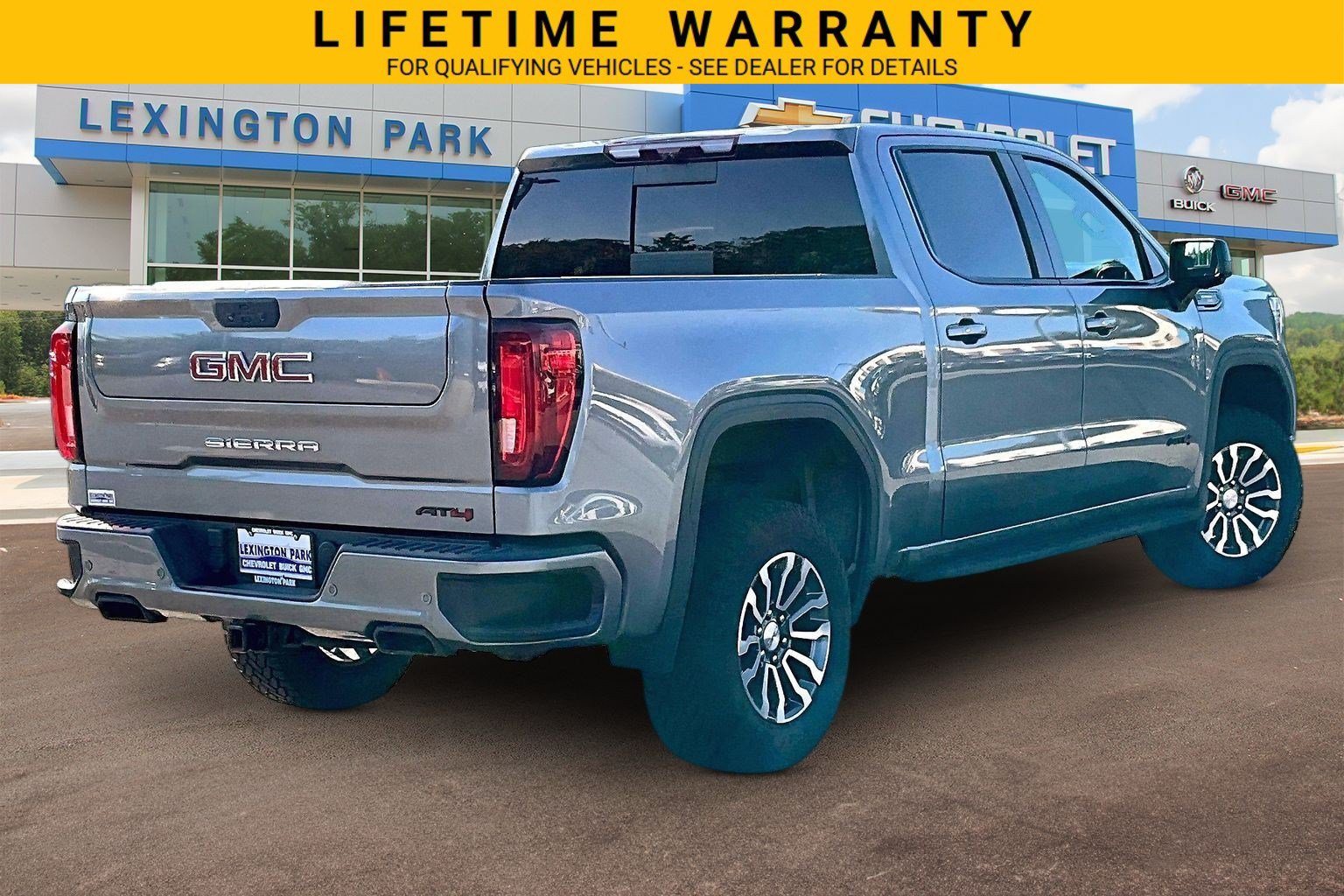 Certified 2022 GMC Sierra 1500 AT4 w/ AT4 Carbonpro Edition AWD/4WD image 13