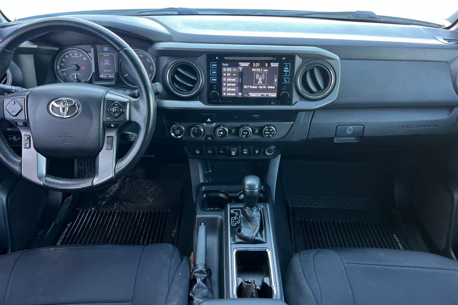 Used 2019 Toyota Tacoma TRD Off-Road w/ Technology Package AWD/4WD image 4
