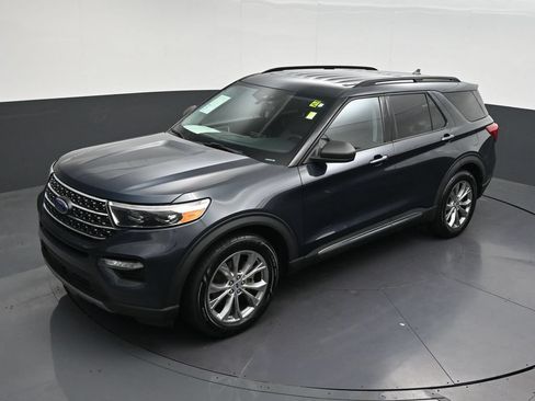 Used 2022 Ford Explorer XLT w/ Equipment Group 202A RWD image 10