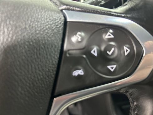 Used 2022 Chevrolet Traverse Premier w/ Redline Edition AWD/4WD image 24