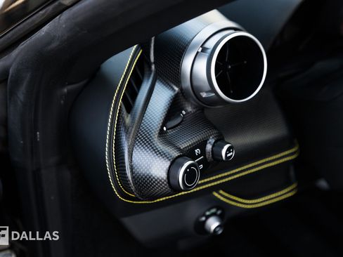 Used 2021 Ferrari F8 Tributo image 21