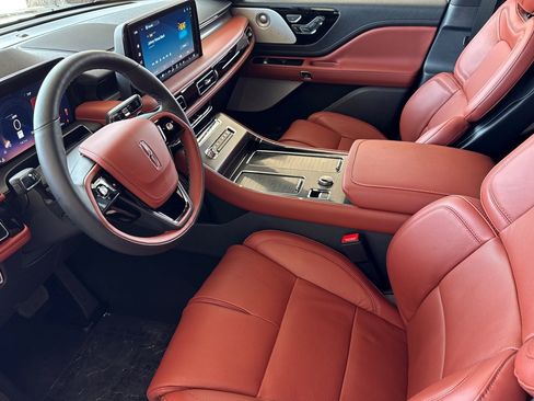 New 2025 Lincoln Aviator Reserve w/ Equipment Group 201A image 9