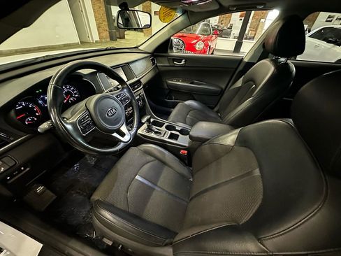 Used 2018 Kia Optima S w/ Panoramic Sunroof Package FWD image 10