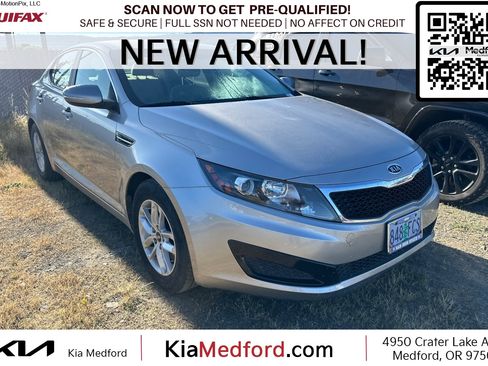 Used 2011 Kia Optima LX w/ Technology Pkg FWD image 1