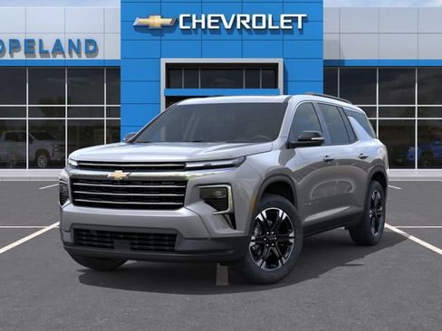 New 2027 Chevrolet Traverse LT w/ Sun and Wheel Package AWD/4WD image 6