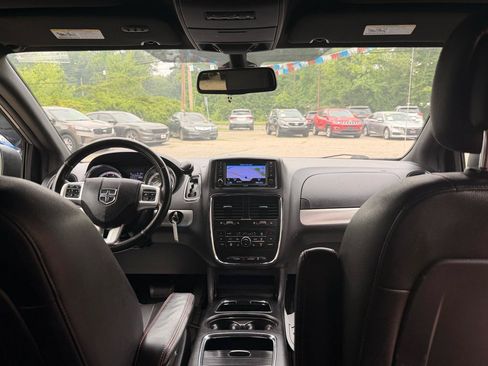 Used 2020 Dodge Grand Caravan GT FWD image 26
