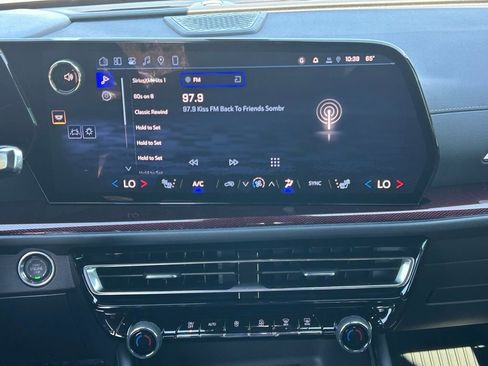 New 2026 Chevrolet Traverse Z71 w/ Enhanced Driving Package AWD/4WD image 18